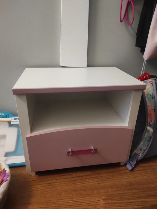 Szafa, komoda i stolik nocny