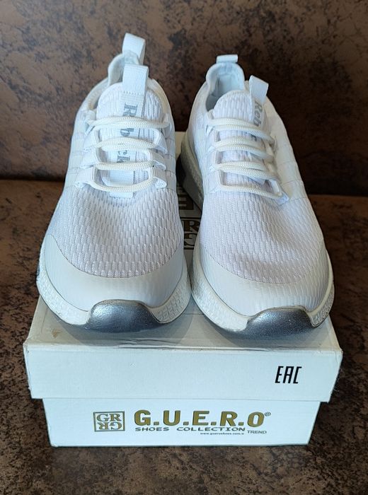 Кросівки білі Reback