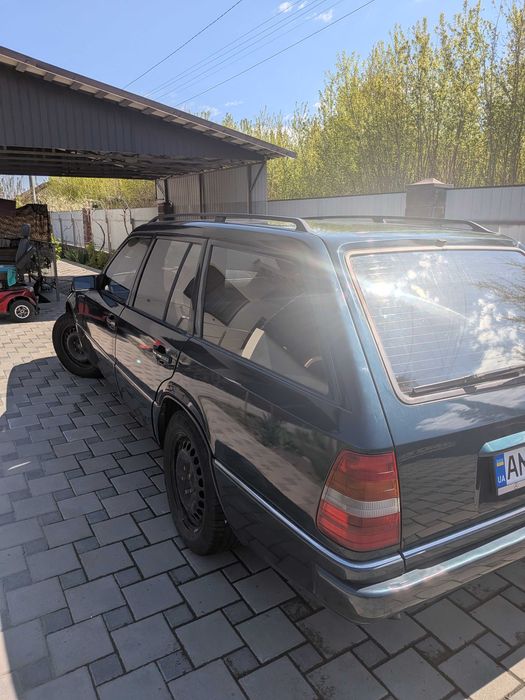 Mercedes-Benz E-Class 1993 VIN WDB1240881F267553 фото оголошення 4 з 21