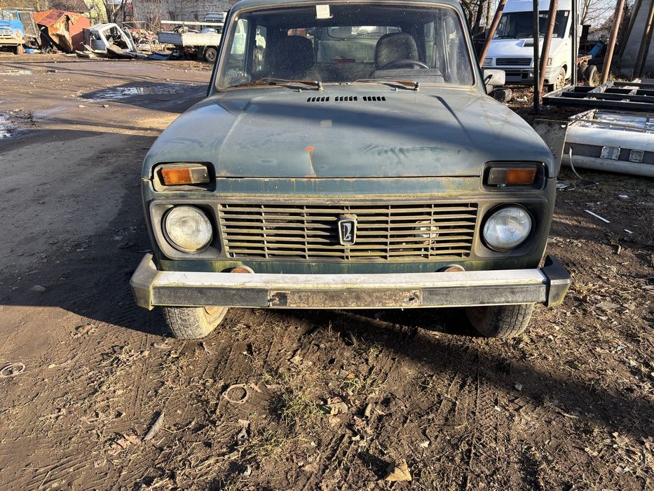 Продам авто по запчастинах Ваз Нива 2121