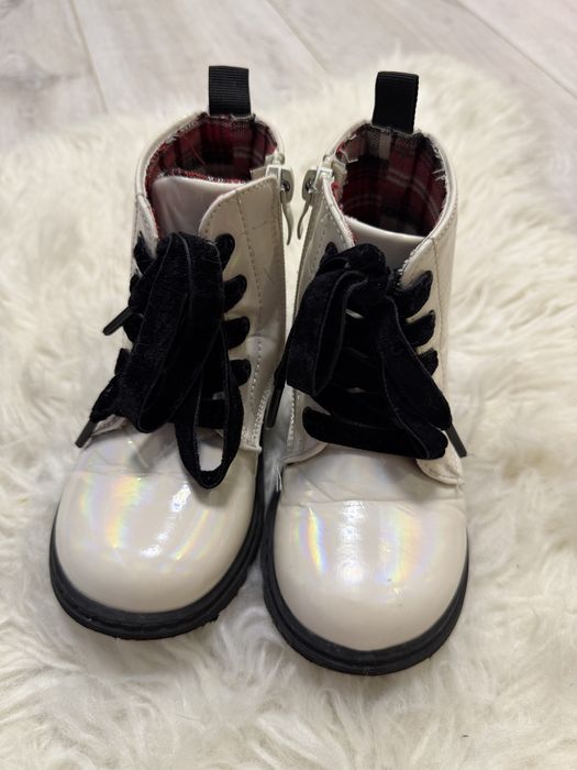 Ботінки на дівчинку