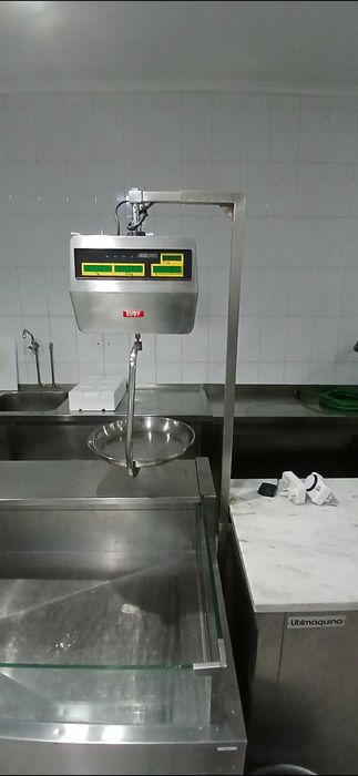 Peixaria Totalmente Equipada