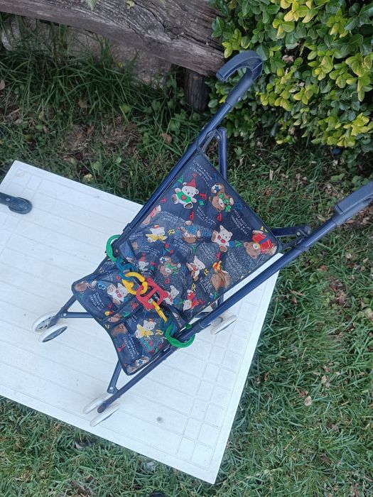 Carrinho de bebé de brincar