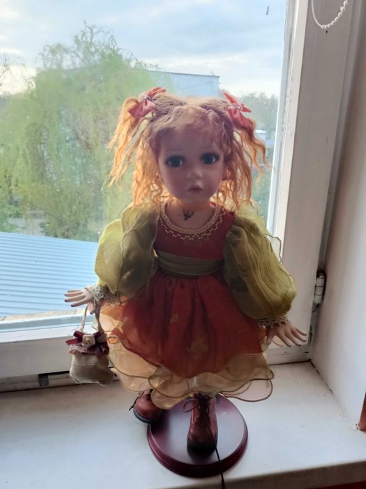 Lalka  porcelanowa orginalna