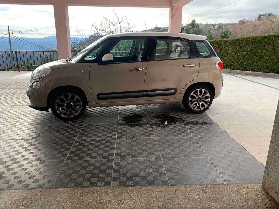 Fiat 500L automático