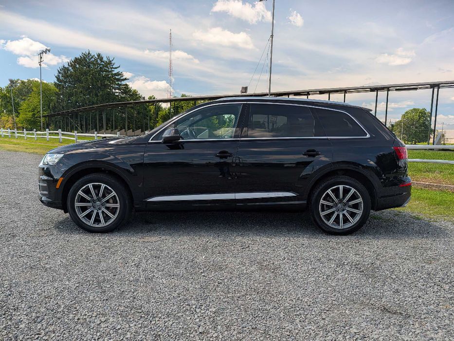 Audi Q7      2019