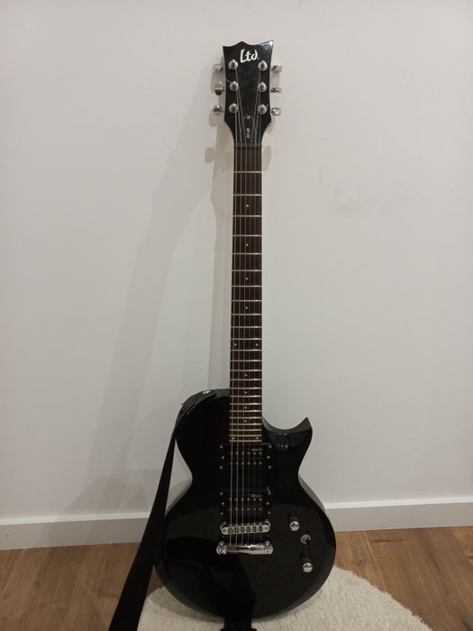 Guitarra elétrica Esp Ltd EC-10 + saco de transporte