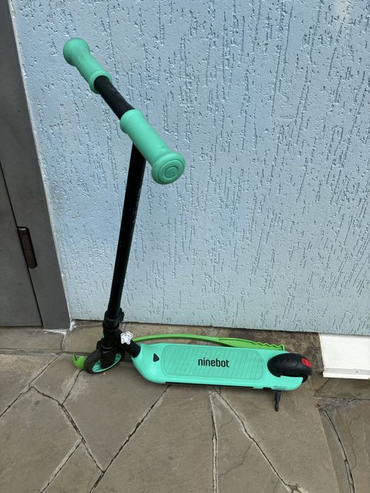Ninebot eKickScooter ZING A6