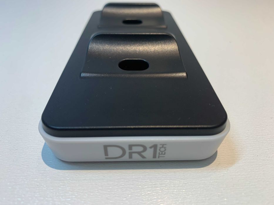 DR1TECH GamePow Stacja ładująca do padów PS5 Dualsense podwójna