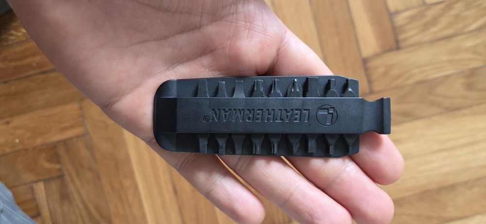 Leatherman ARK Magnacut multitool