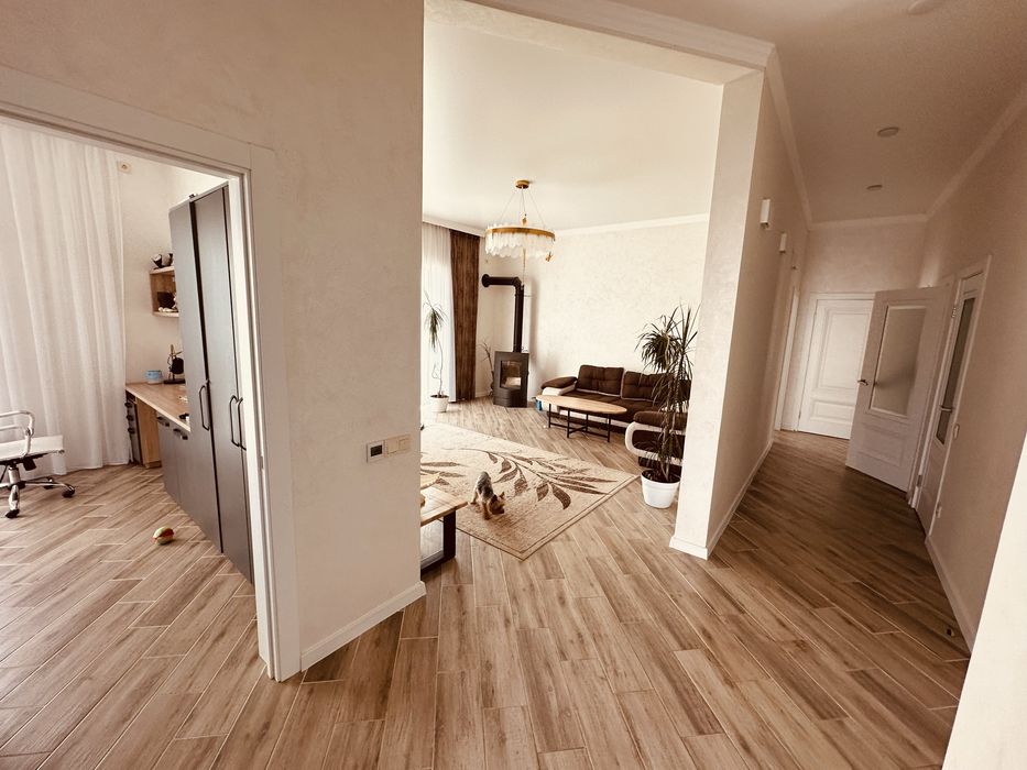 Продажа нового 2-эт. Дома 260м2 район Лесопарковая.