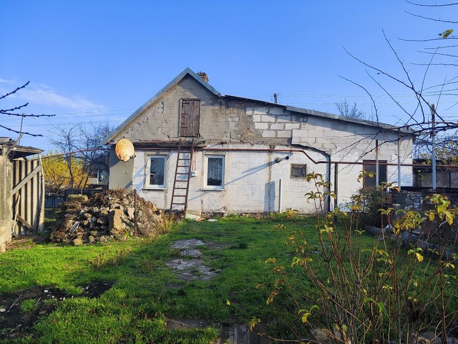 Продам будинок район басейна Мікомп