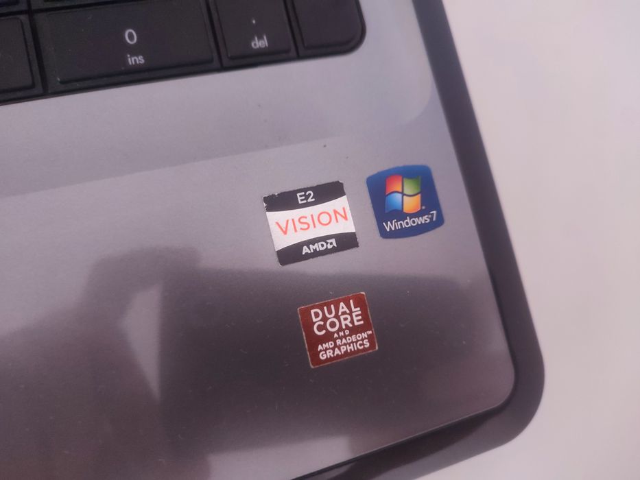 HP Pavilion g7-1219wm 17" не робочий.
