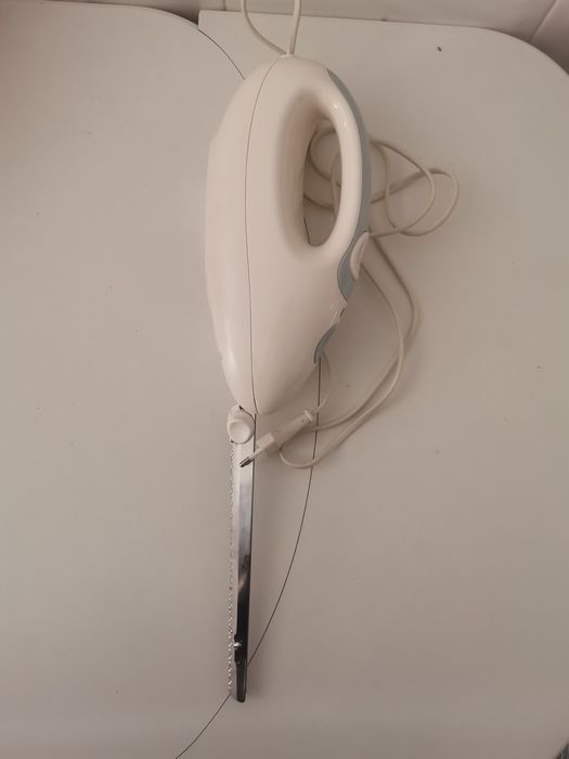 Faca eléctrica para pão
