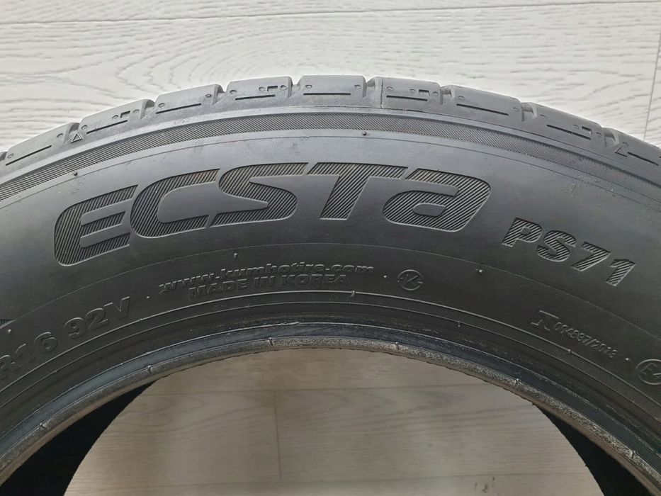 opona letnia kumho ecsta ps71 205/60r16 92 v