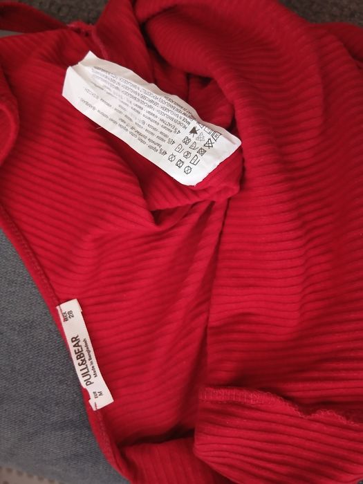 Body czerwone Pull and Bear M 38 bluzka top