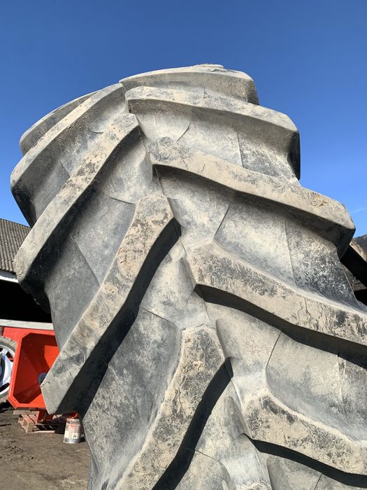 Opon 650.65r38 pirelli