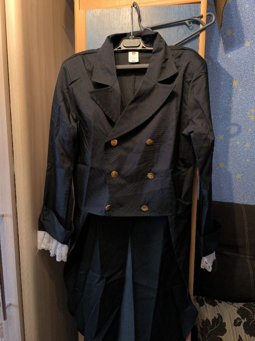 Фрак,сюртук новый размер M