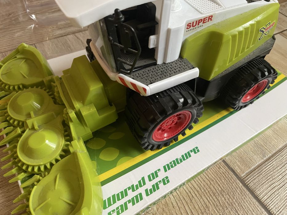 Комбайн дитячий в гарному стані