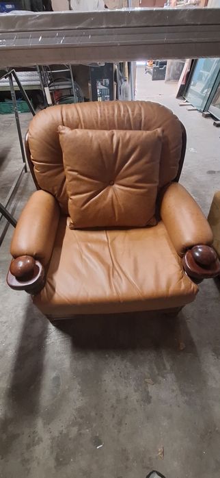 Sofas em pele castanho