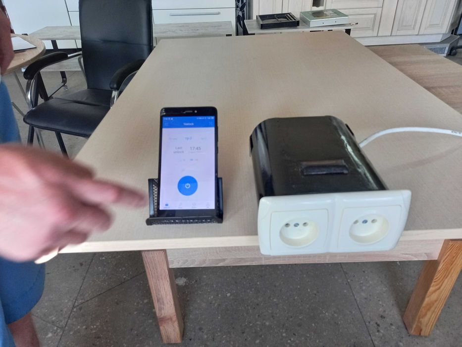 Сейф тайник розетка. Сейф схованка розетка