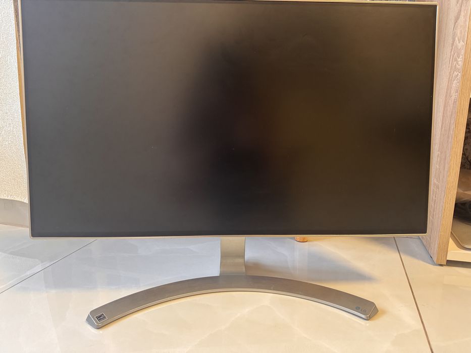 Монітор LG FullHD б/у