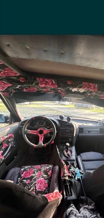 Bmw e36 2.5  przerobiona do driftu