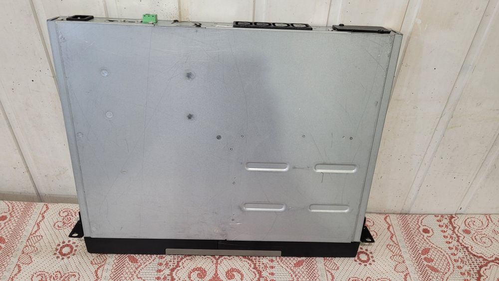 Источник песперебойного питания.