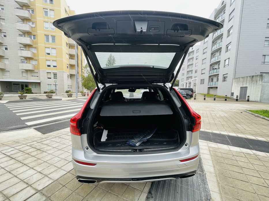Volvo XC60 T8 Twin Engine AWD — 408 cv foto 4