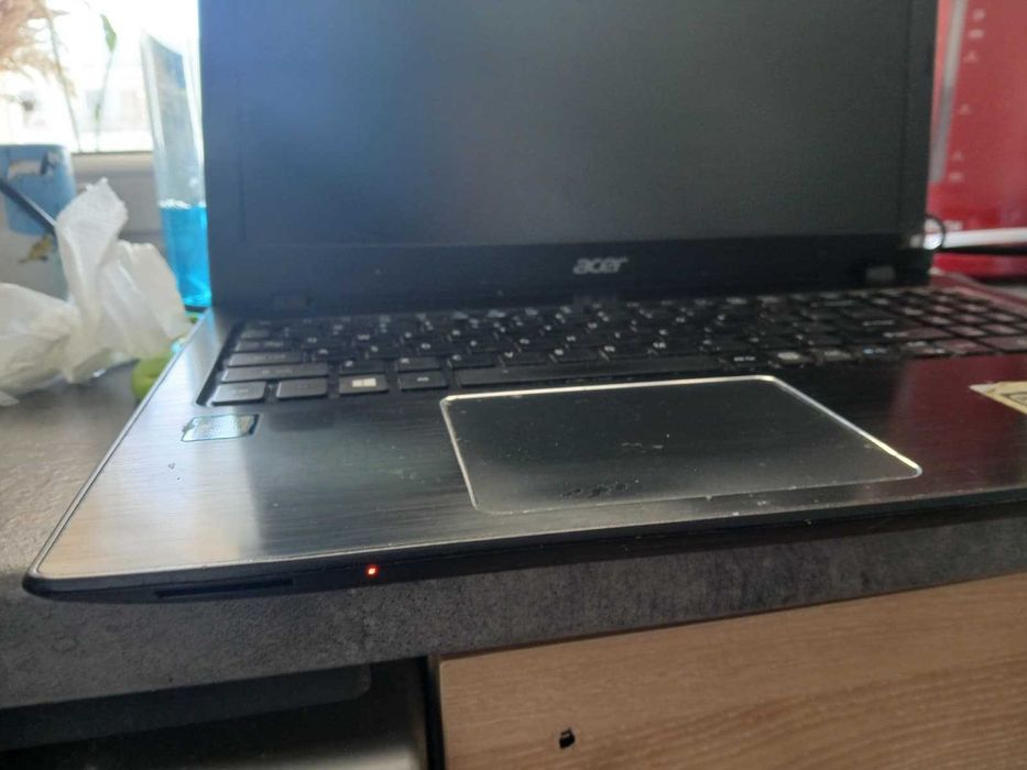 Laptop Acer Aspire e5-575