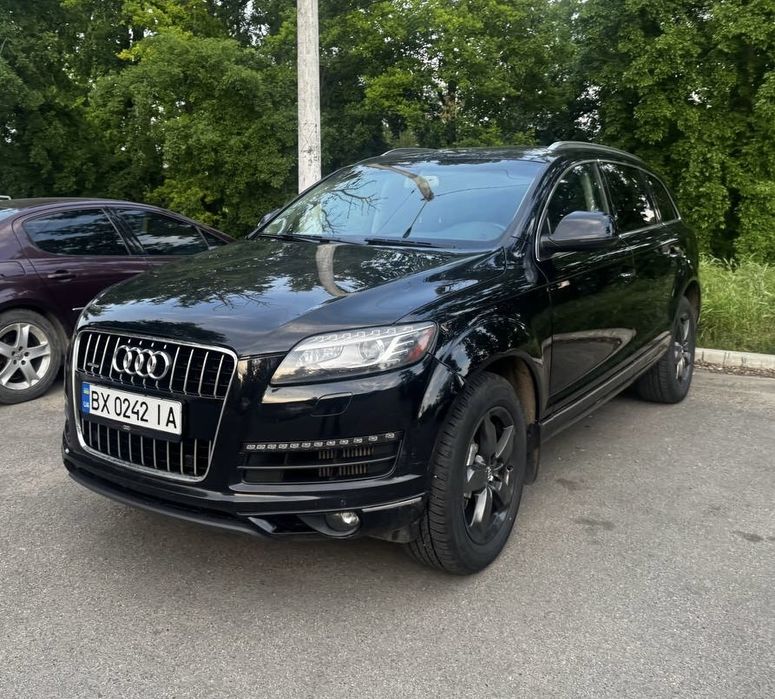 Audi q7 2012 g.