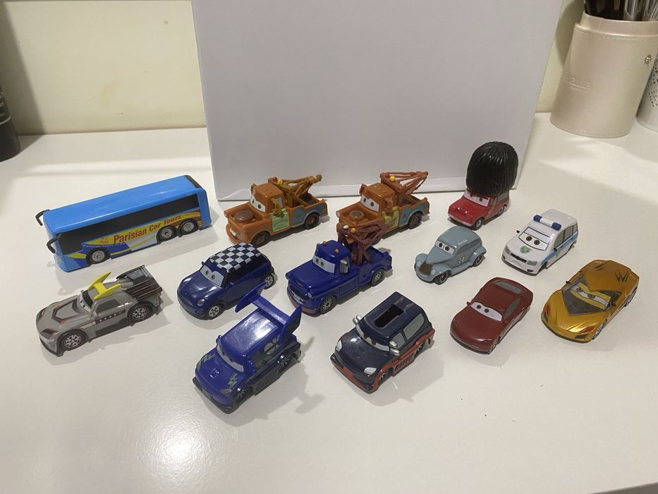 Машинки з мультика Тачки