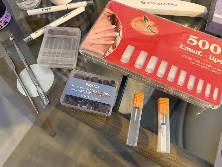Vendo conjunto manicure novo