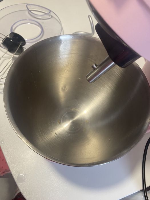 Batedeira pouquíssimo uso, Creative Rosa