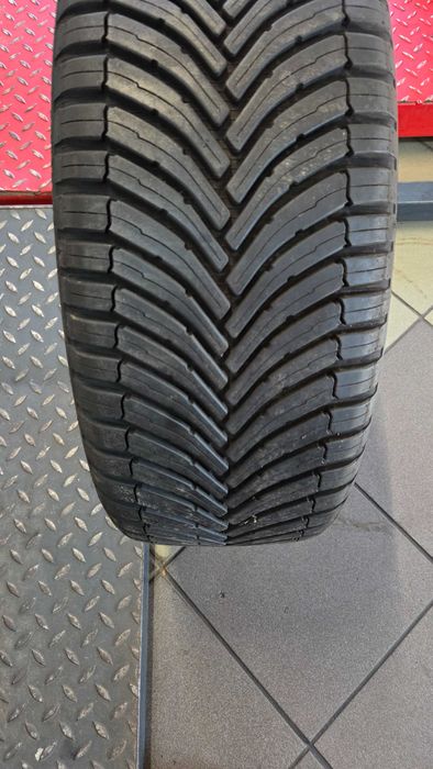 Opona Bridgestone 215/45R18 Turanza AllSeason 6
