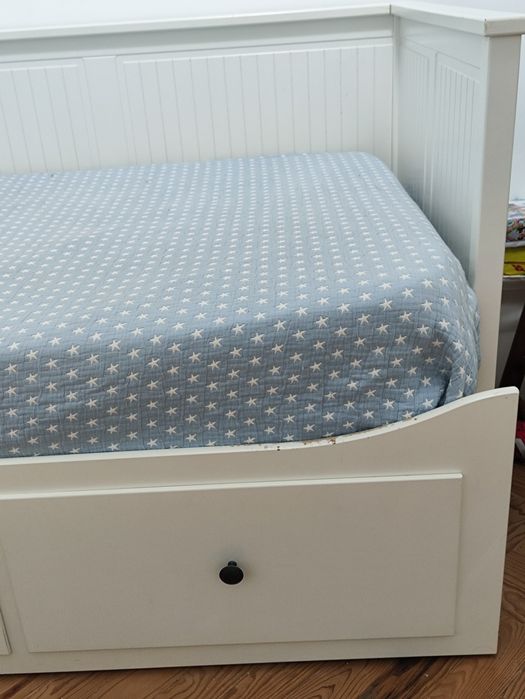 Cama solteiro com colchão