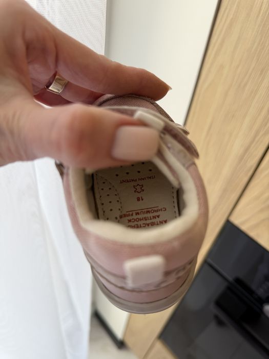 Кросівки  Geox для дівчинки