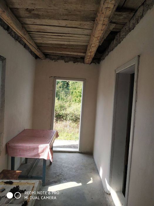 Продам дачу.Ужгородський район недалеко від  жд.зупинки Дачна