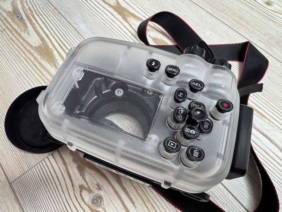 Продається підводний бокс для Sony A6000 (до 40 м)