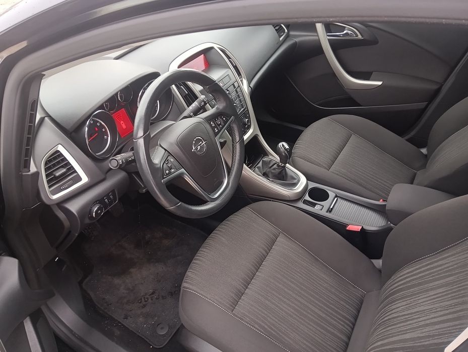Opel Astra J Model 2012 1.4 Turbo ful opcja