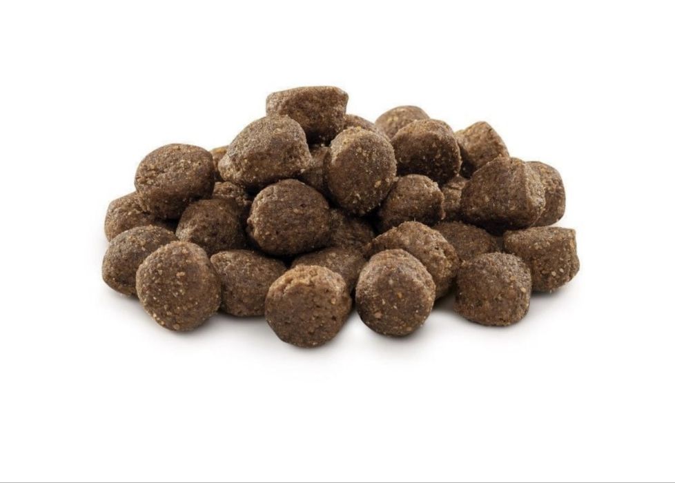 Brit Premium Dog Adult M сухий корм для собак 8 кг - курка