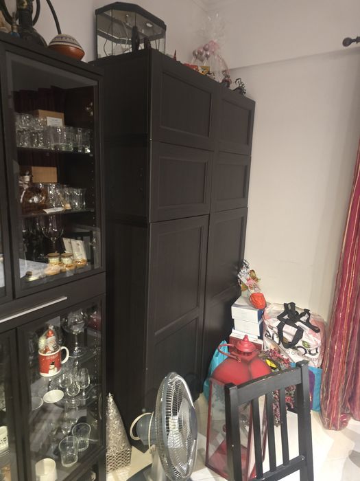 Móvel de sala com aparador