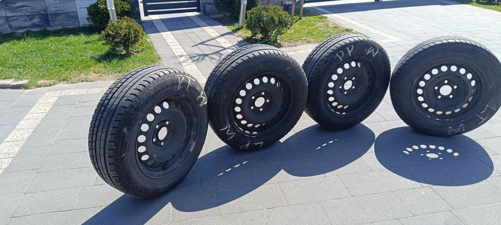 Opel Vectra c Komplet felgi stalowe z oponami letnimi r 15