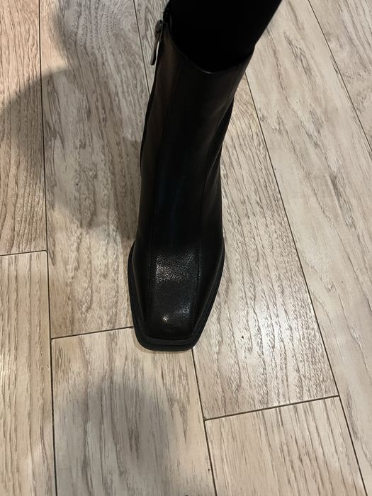 Ботінки жіночі.