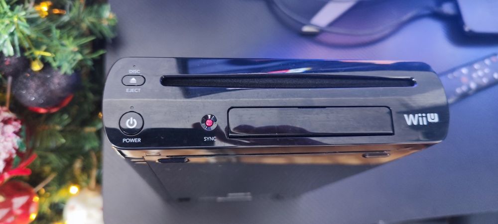 Nintendo Wii U (só a consola sem cabos nem tablet)