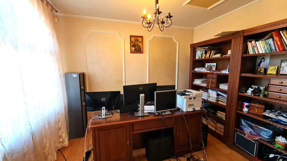 Будинок у Львові р-н вул. Стрийської Преміум Класу для Представництва