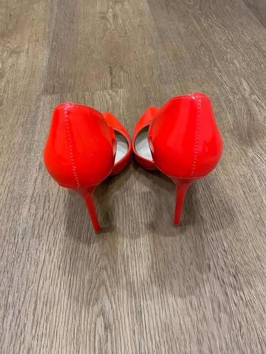 Лакові туфлі-човники