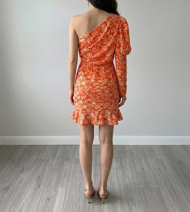 Pomarańczowa sukienka na jedno ramię | Kwiaty | Marszczenia | Boho mini