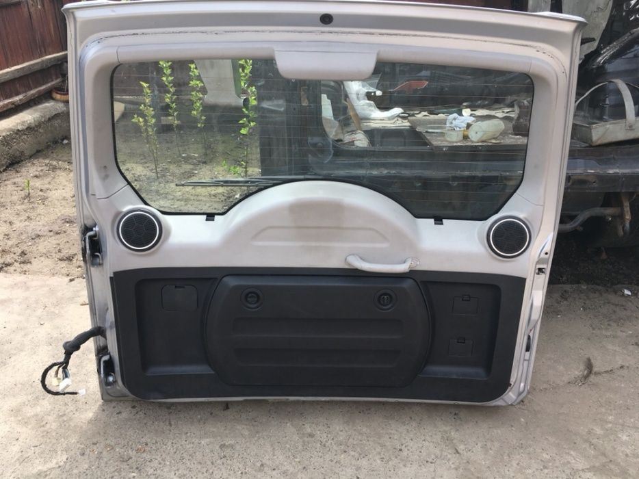 Ляда,п‘ята дверка,дверка багажник Мітсубісі паджеро вагона Mitsubishi