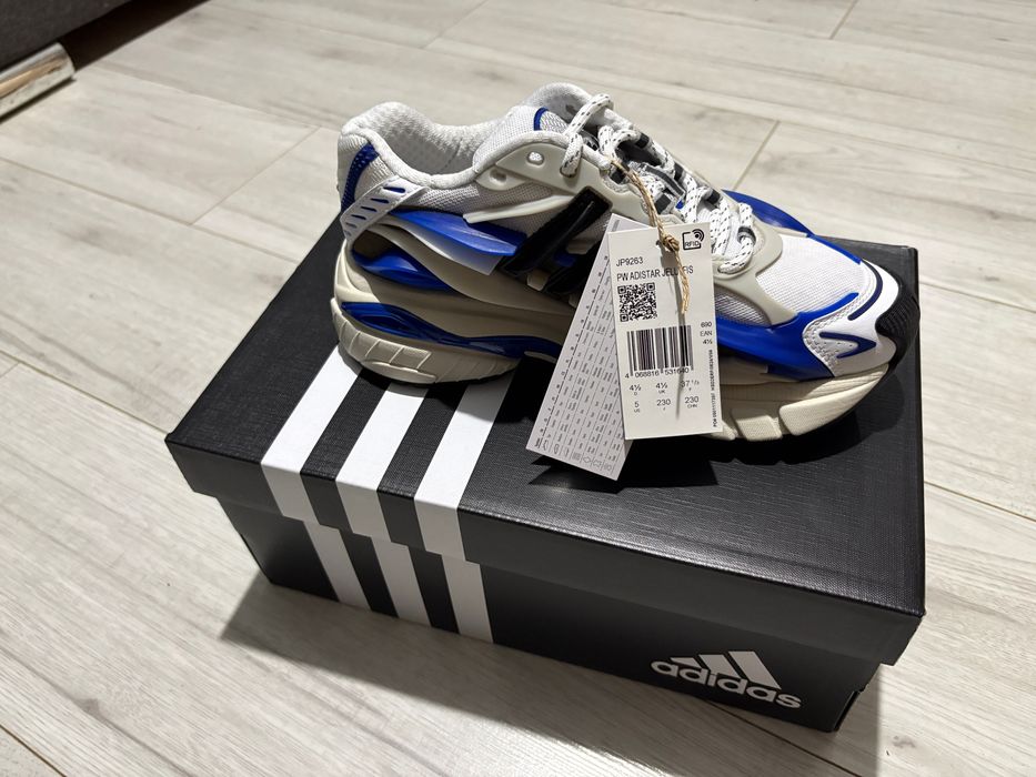 Adidas jellyfish x pharrell Williams royal blue